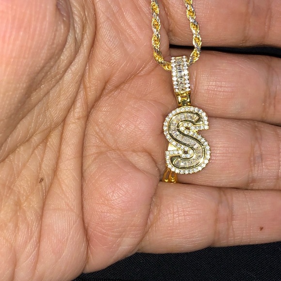 VVS Swarovski Crystal initial S pendant, name necklace, monogram Letter, S charm - Picture 4 of 7